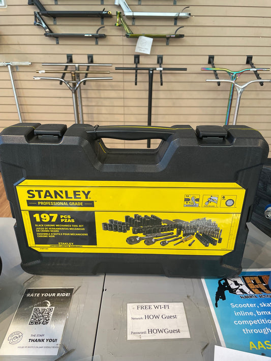 Stanley Pro Grade 197 piece socket socket set